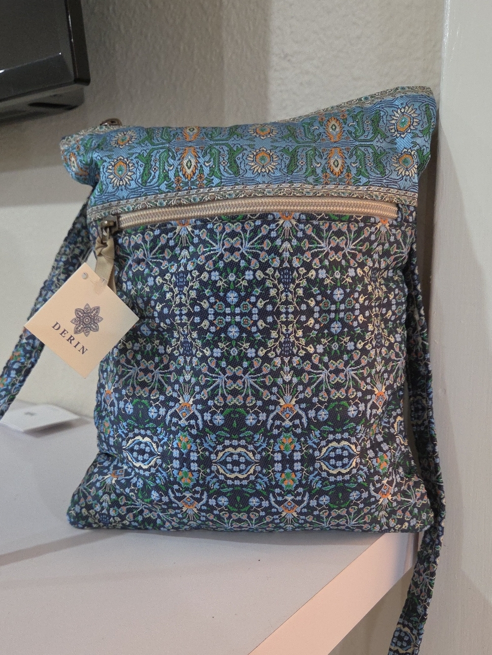 Derin Print Woven Fabric Cross Body Nwt